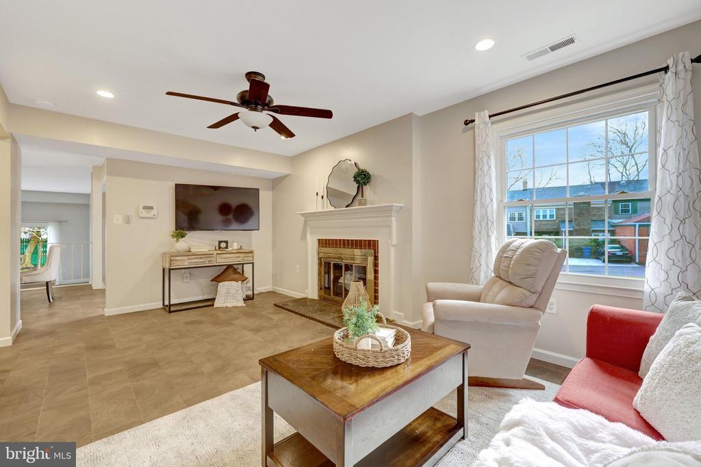 1008 MOORE SW