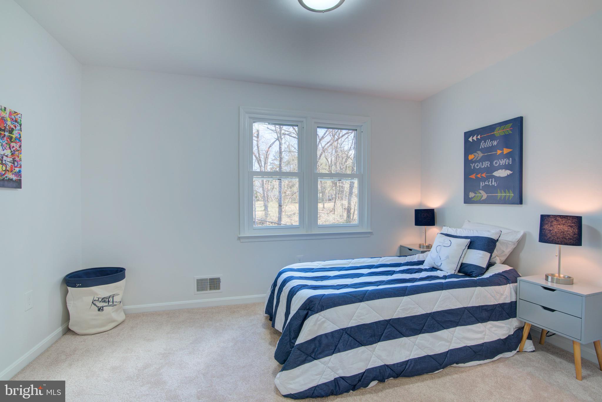 929 HOLLY CREEK DRIVE