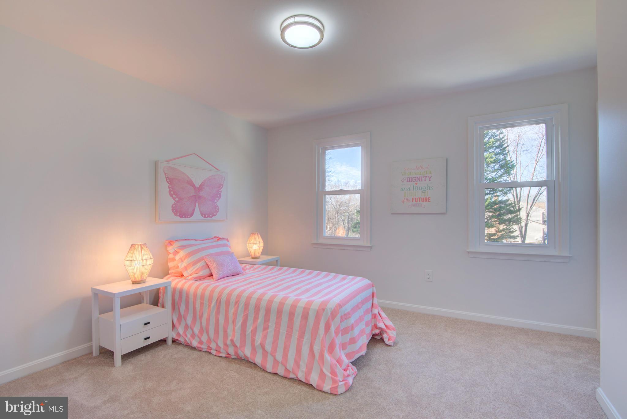 929 HOLLY CREEK DRIVE