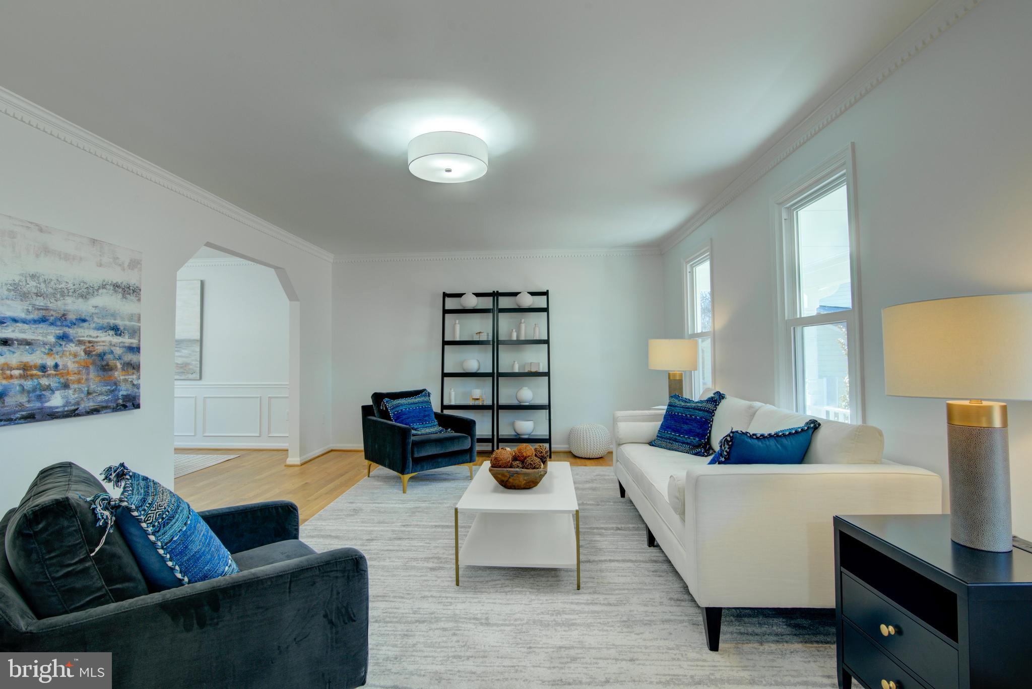 929 HOLLY CREEK DRIVE