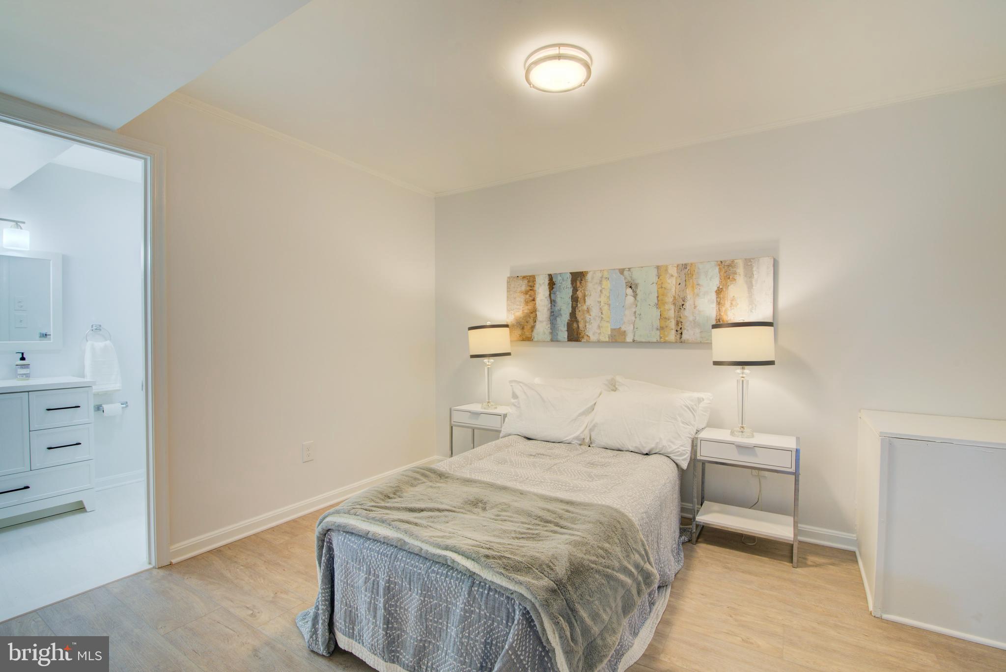 929 HOLLY CREEK DRIVE