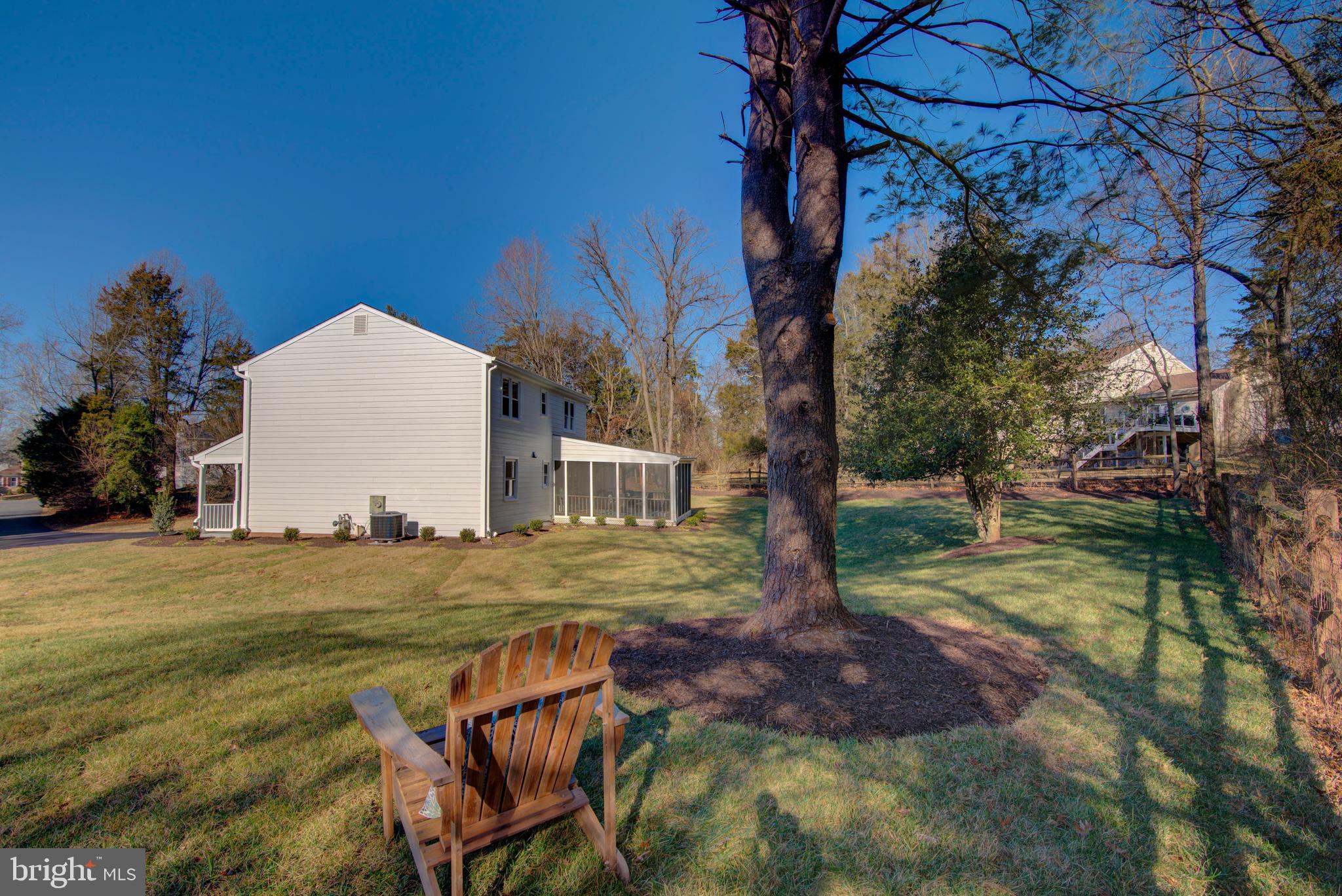 929 HOLLY CREEK DRIVE