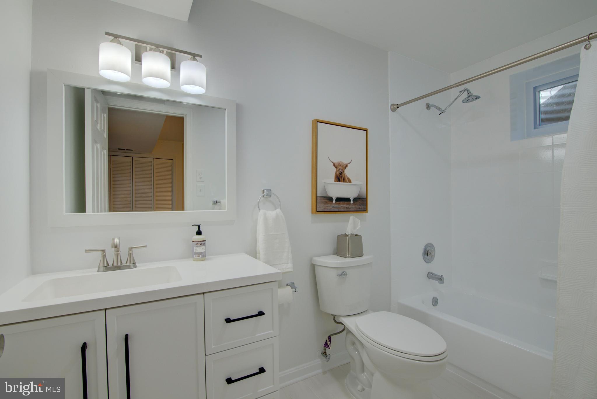 929 HOLLY CREEK DRIVE