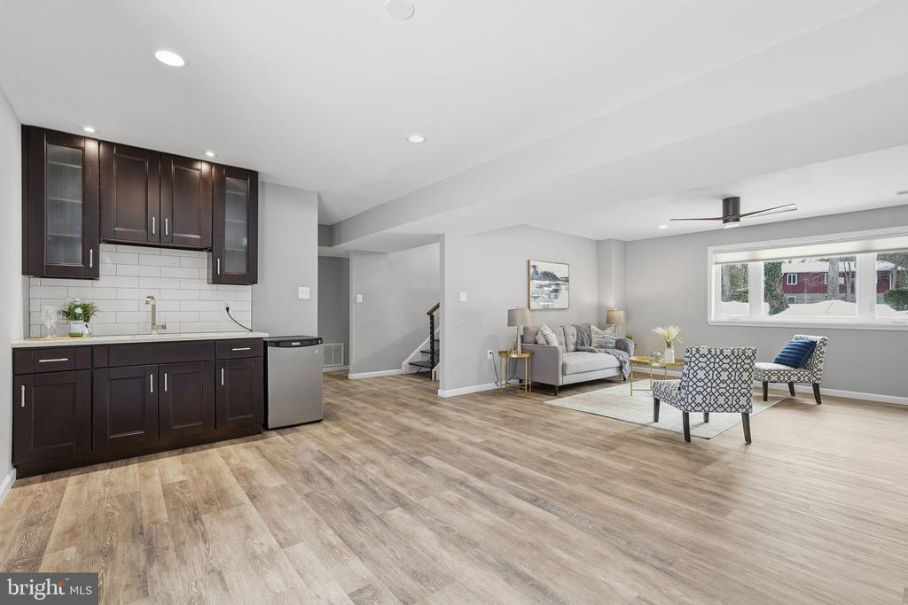 1411 ALDENHAM LANE
