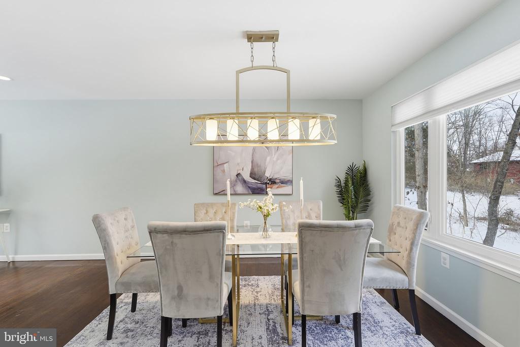 1411 ALDENHAM LANE
