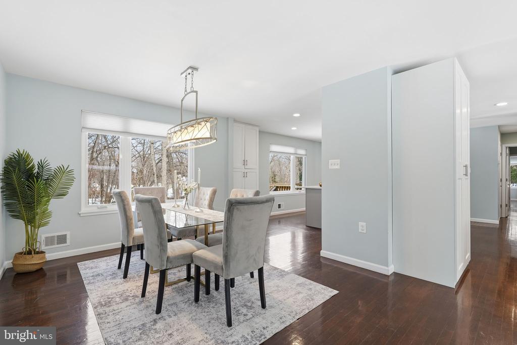 1411 ALDENHAM LANE