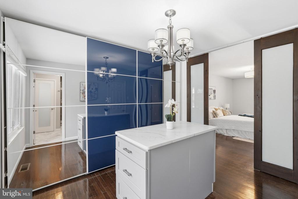 1411 ALDENHAM LANE
