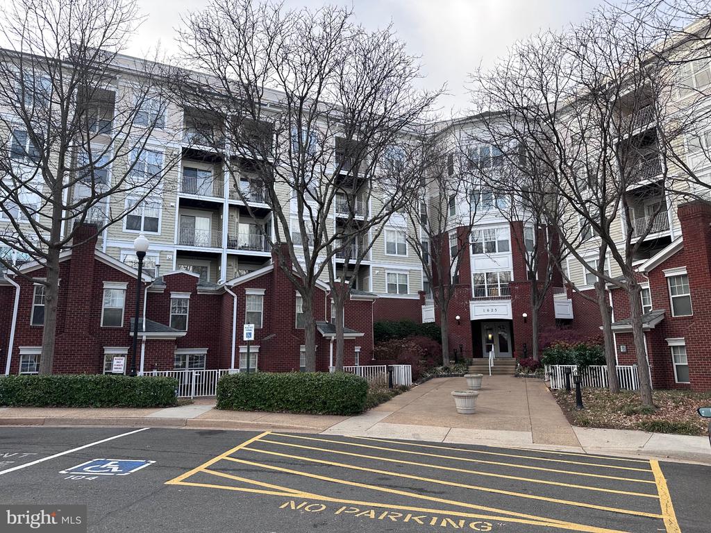 1625 INTERNATIONAL DRIVE 114