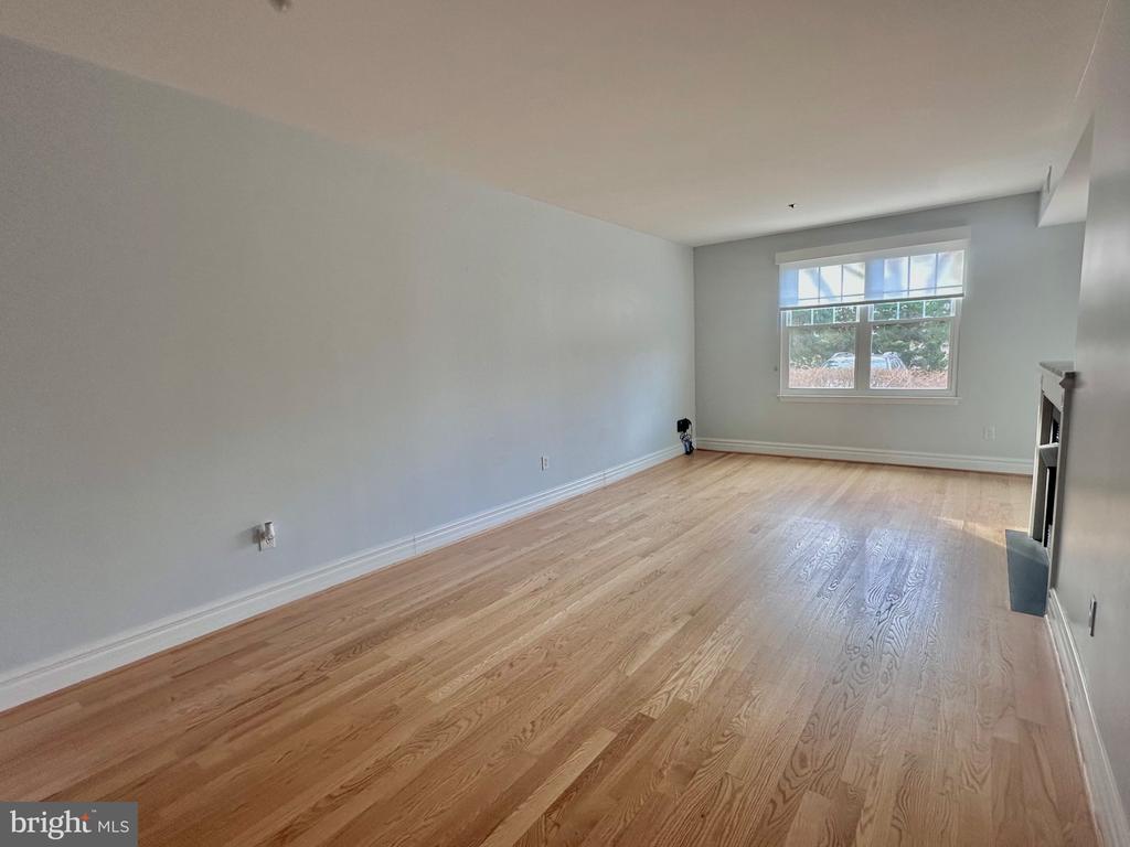 1625 INTERNATIONAL DRIVE 114
