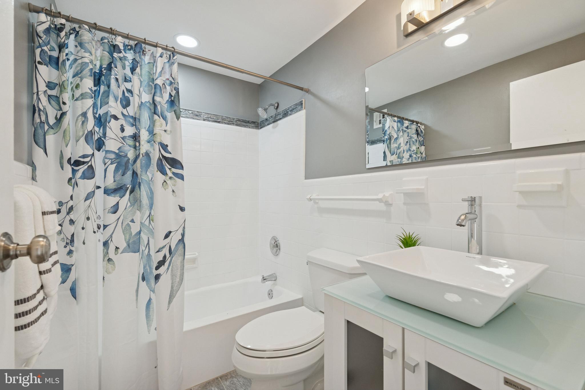 6621 WAKEFIELD DRIVE 713