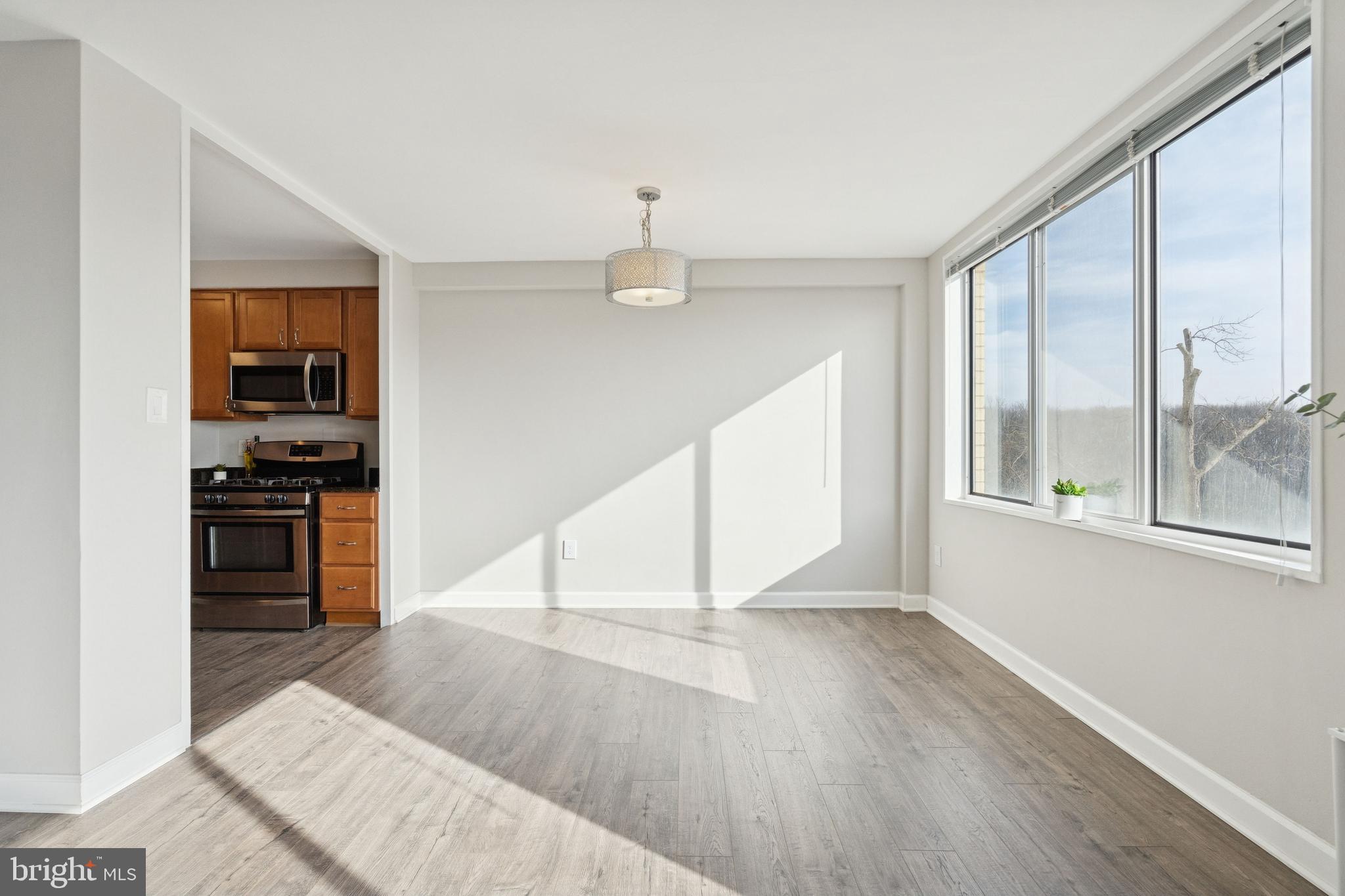 6621 WAKEFIELD DRIVE 713