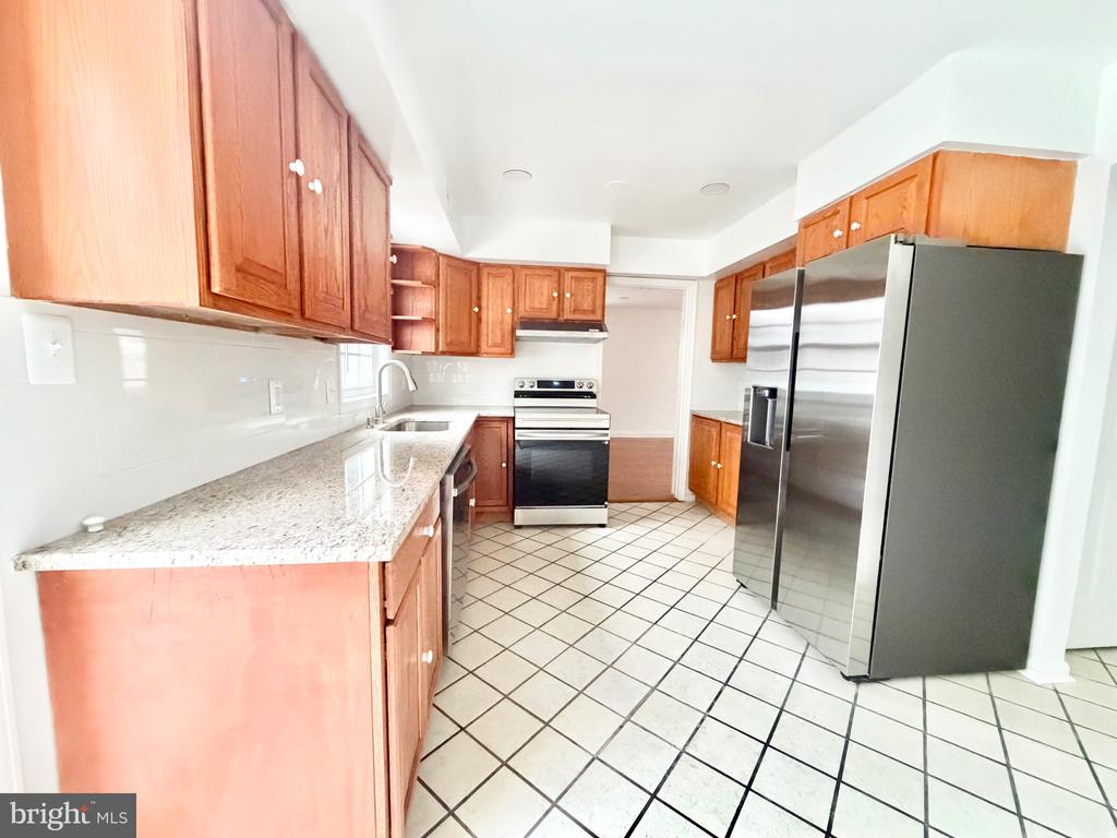 4001 MIDDLE RIDGE DRIVE