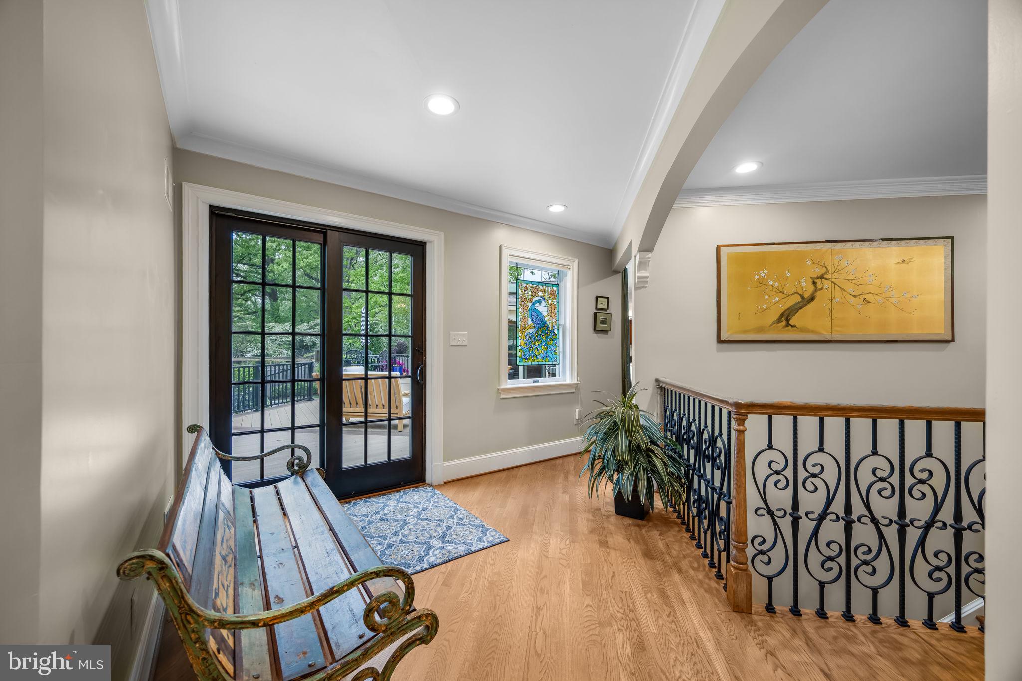 3227 VALLEY LANE