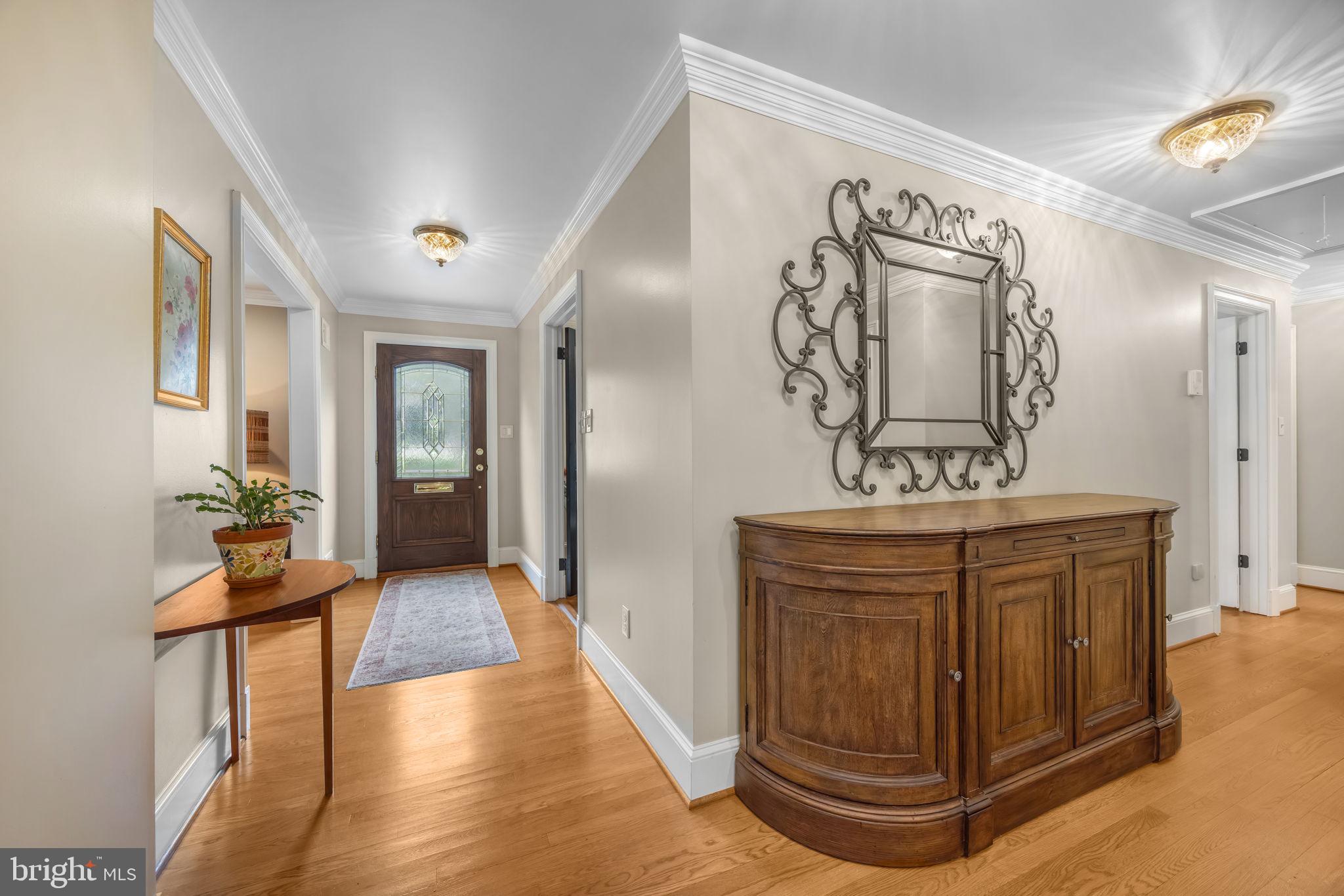 3227 VALLEY LANE