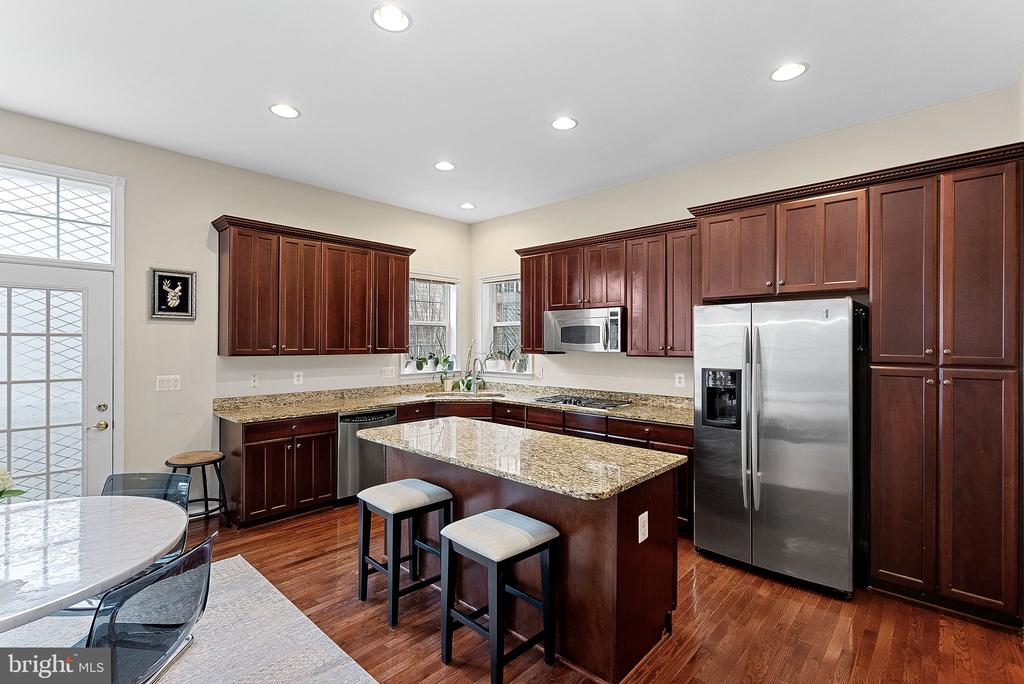 2467 CYPRESS GREEN LANE