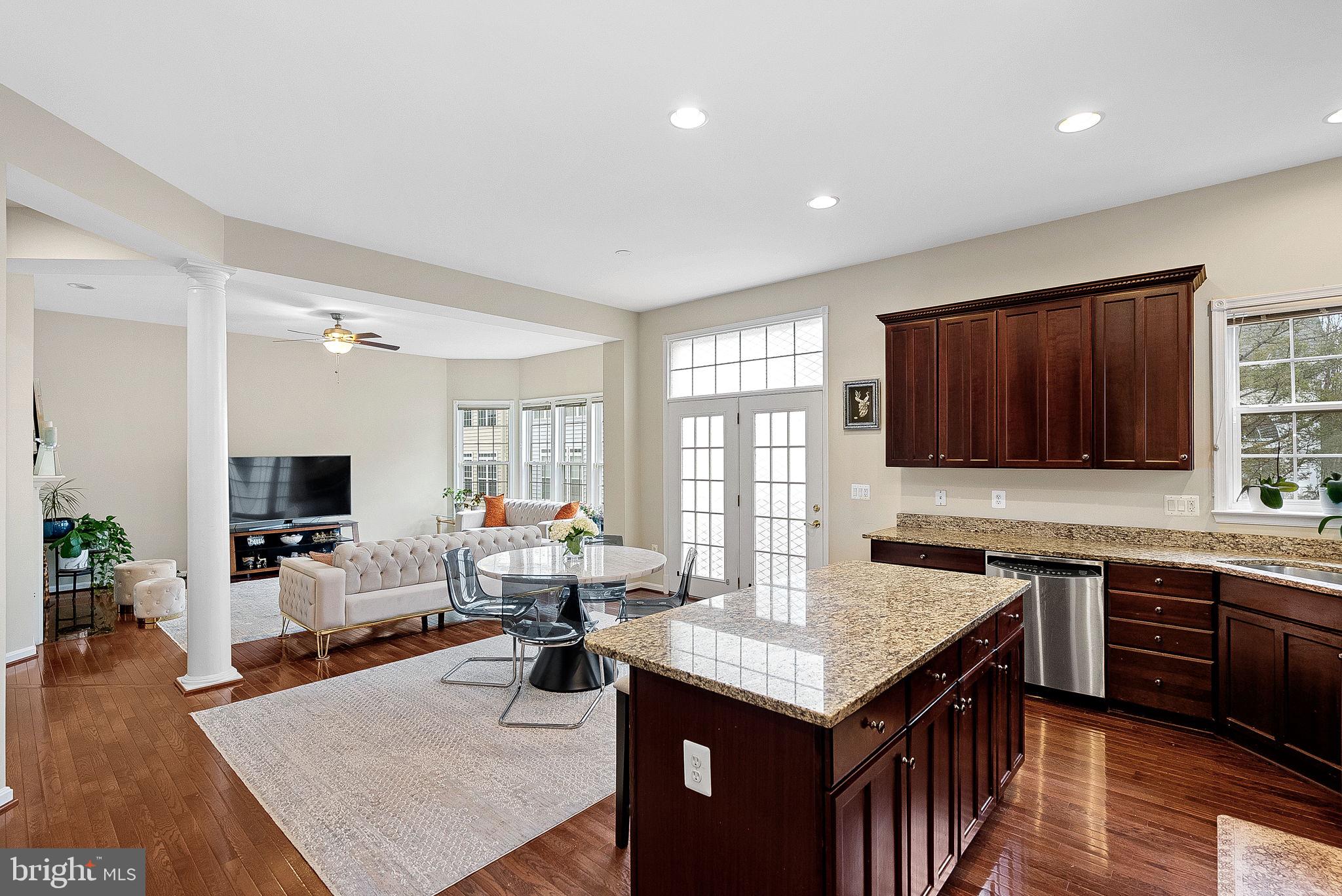 2467 CYPRESS GREEN LANE