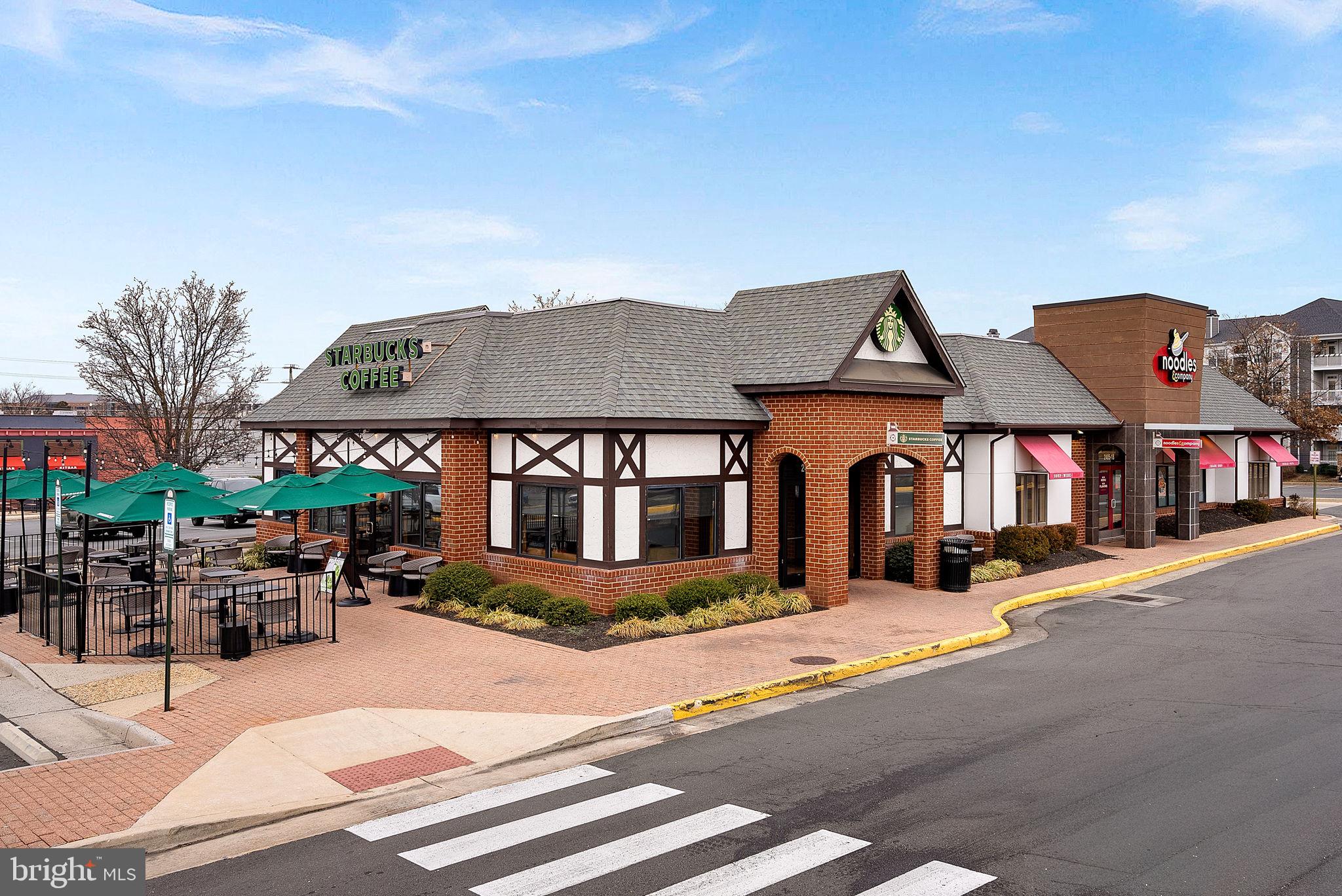 2467 CYPRESS GREEN LANE