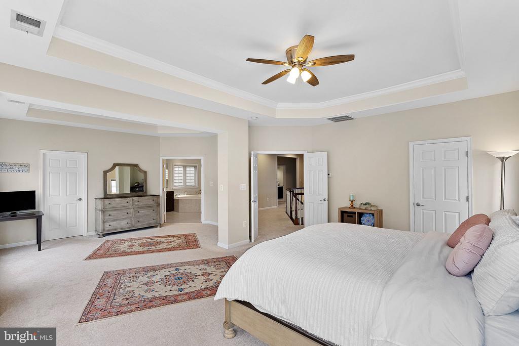 2467 CYPRESS GREEN LANE