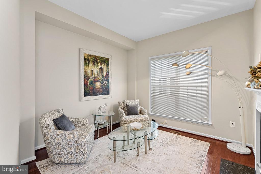 2467 CYPRESS GREEN LANE