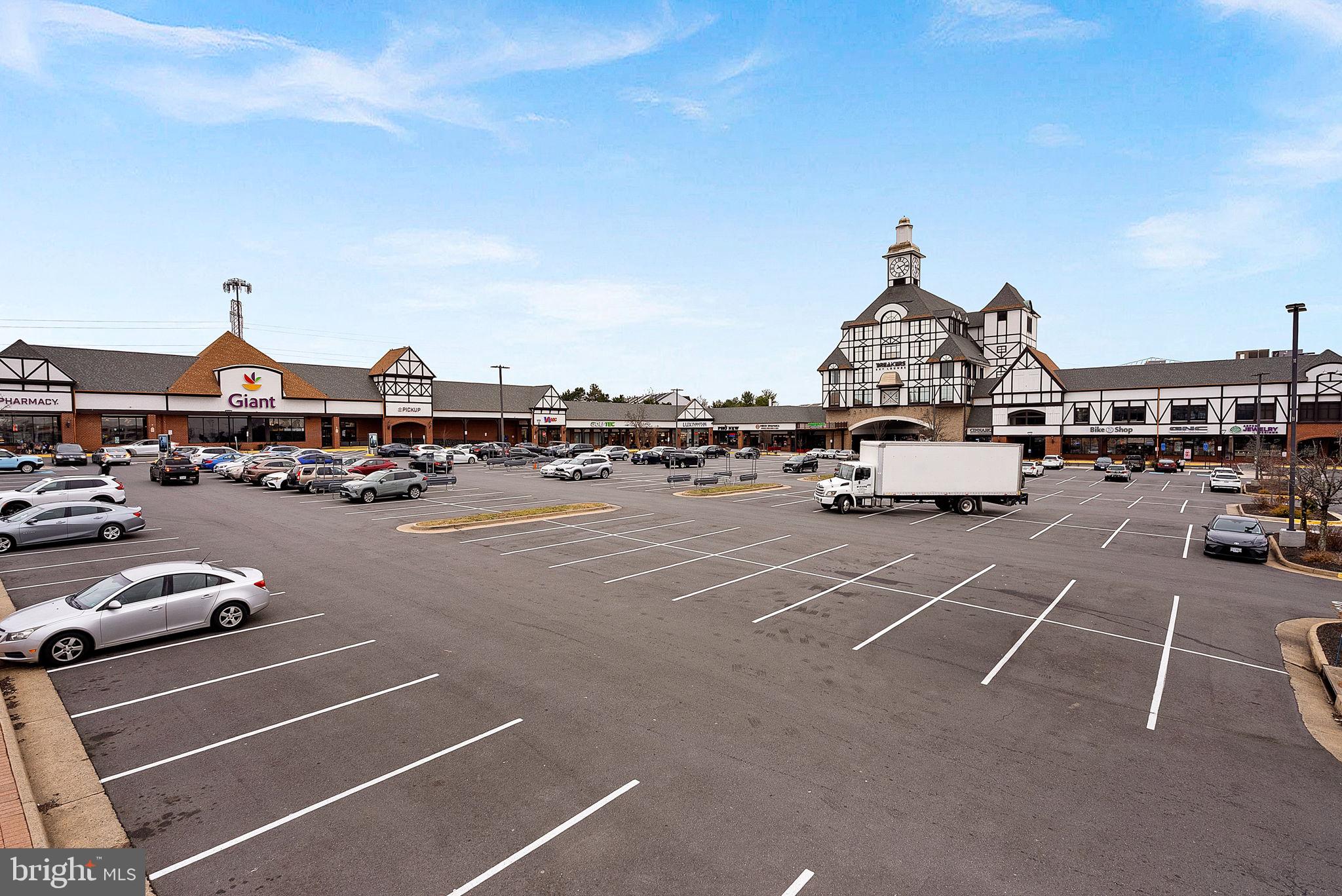 2467 CYPRESS GREEN LANE