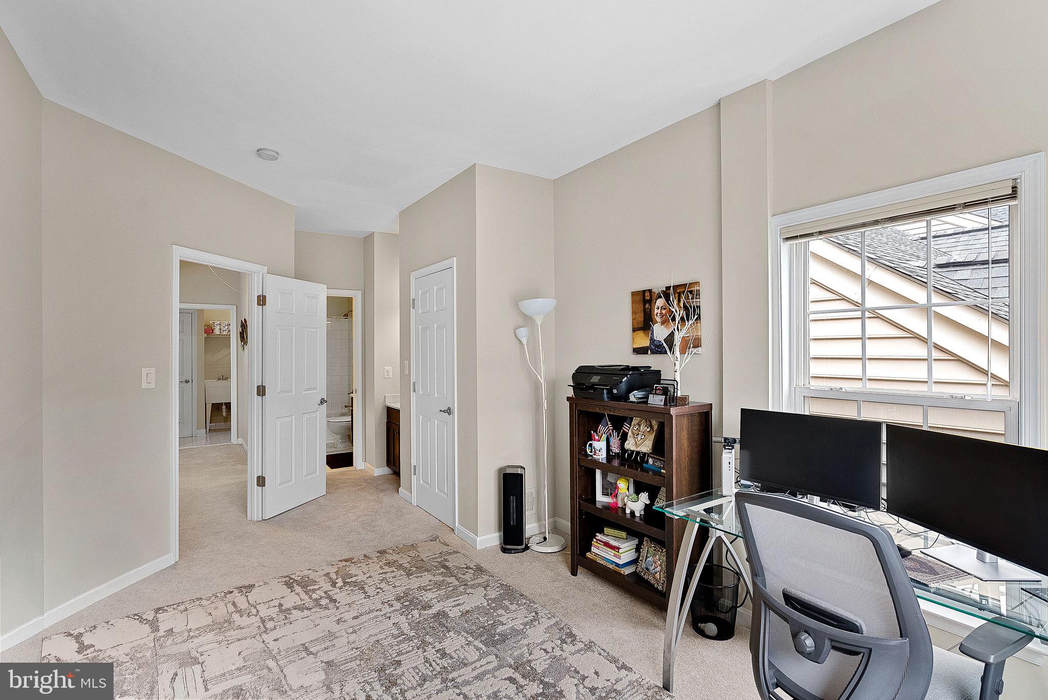 2467 CYPRESS GREEN LANE