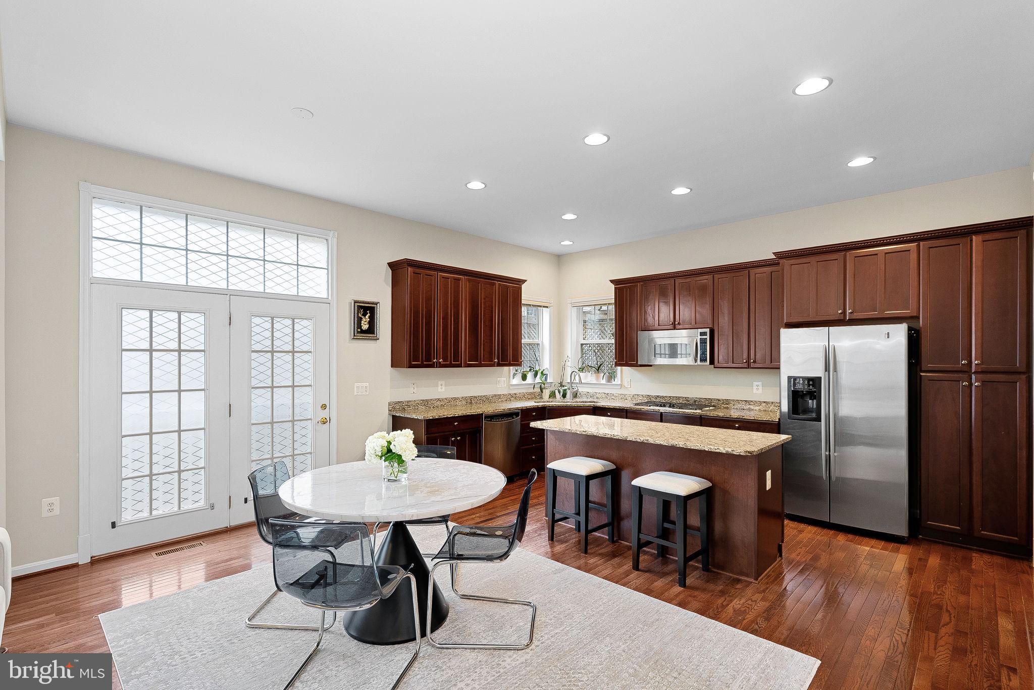 2467 CYPRESS GREEN LANE