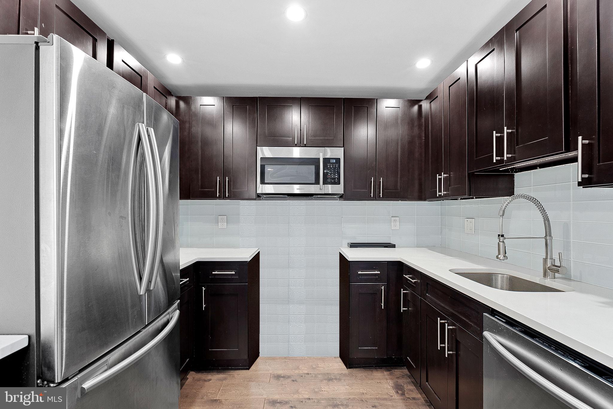 2467 CYPRESS GREEN LANE