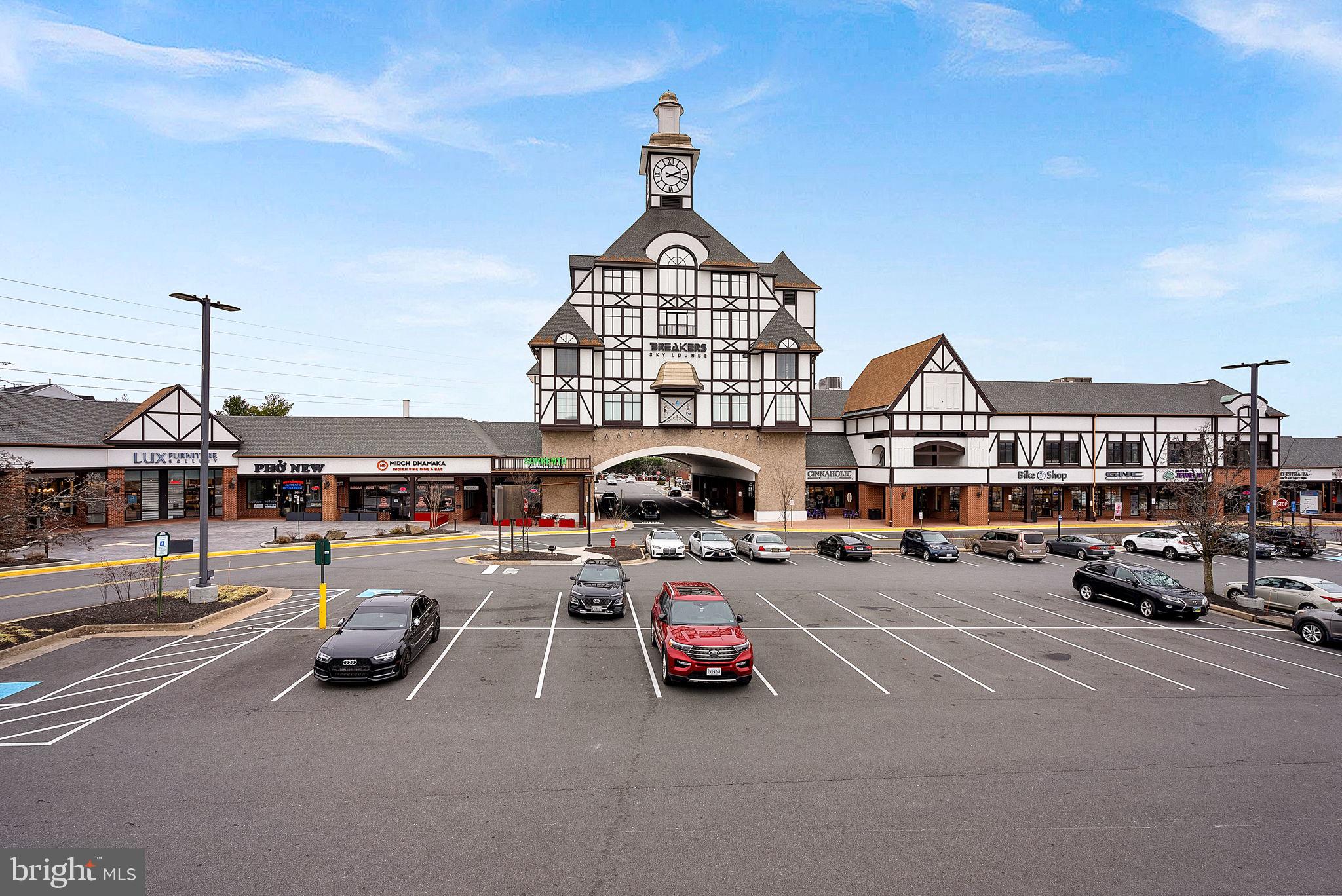 2467 CYPRESS GREEN LANE