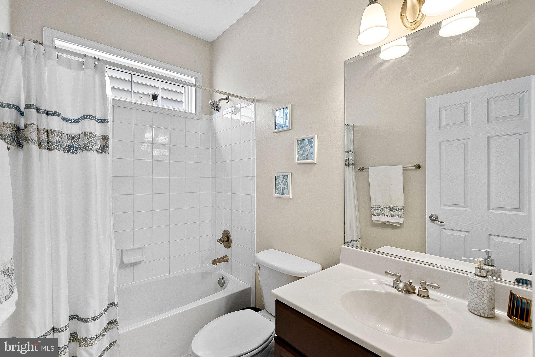 2467 CYPRESS GREEN LANE