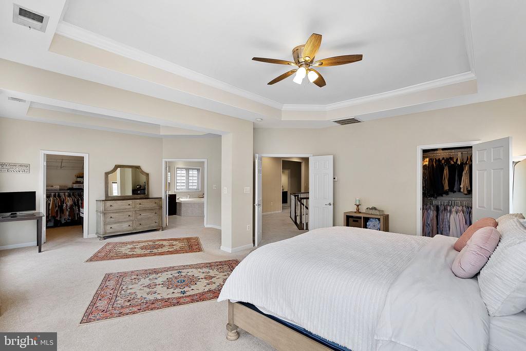 2467 CYPRESS GREEN LANE