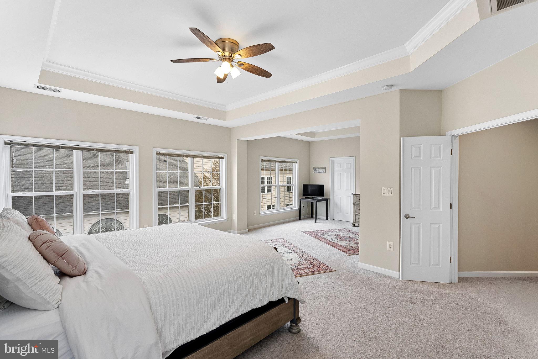 2467 CYPRESS GREEN LANE