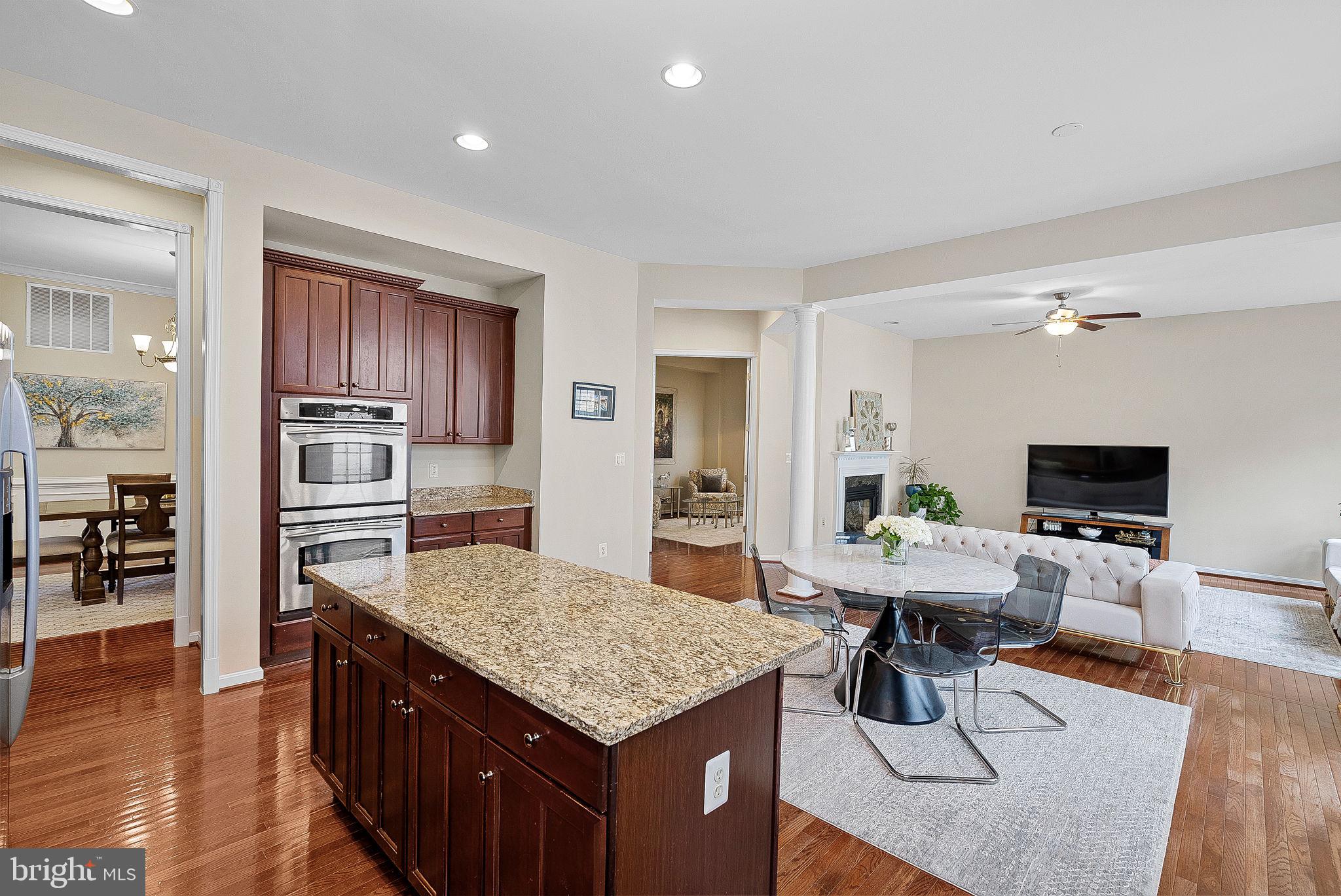 2467 CYPRESS GREEN LANE