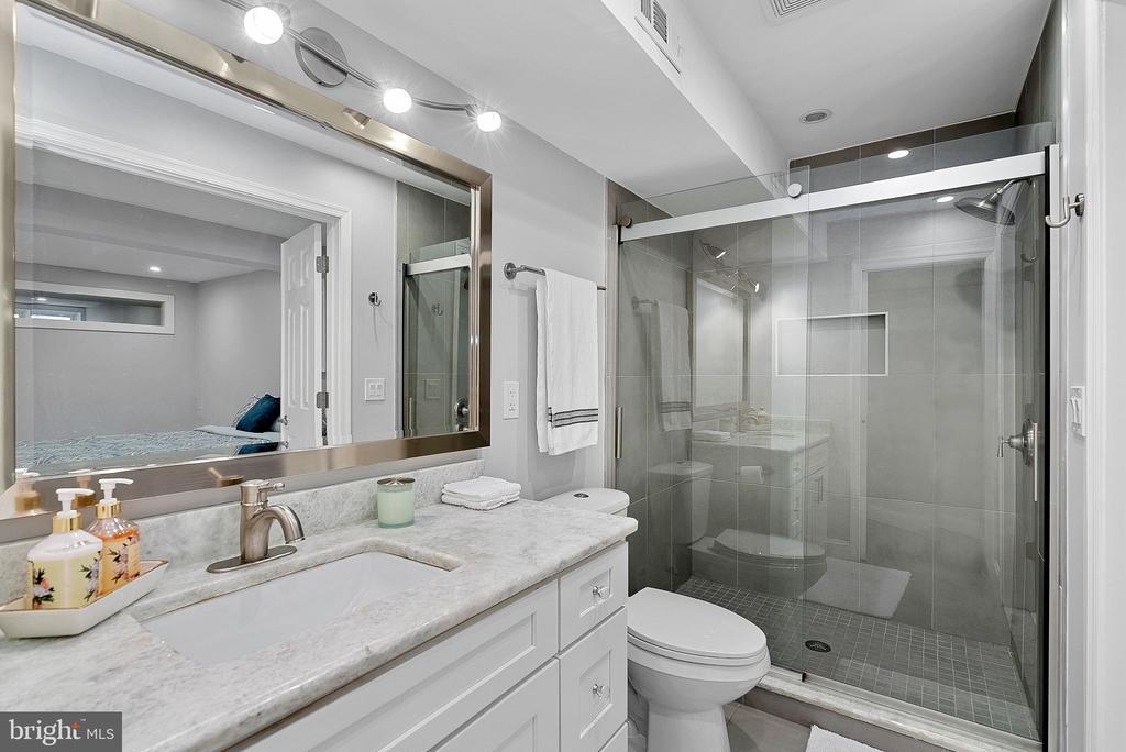 2467 CYPRESS GREEN LANE