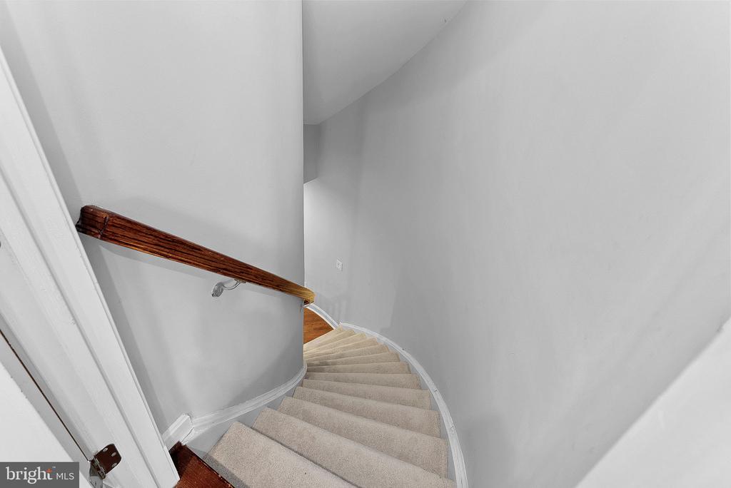 2467 CYPRESS GREEN LANE