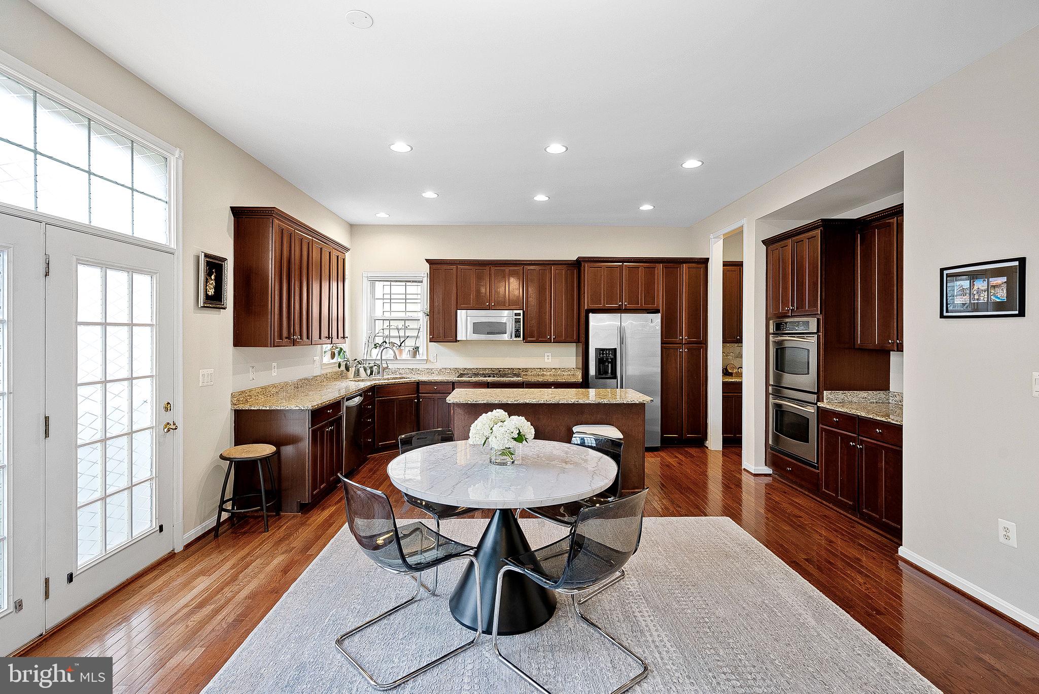 2467 CYPRESS GREEN LANE