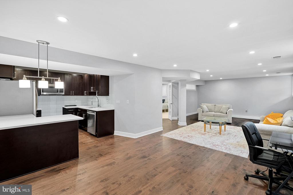 2467 CYPRESS GREEN LANE