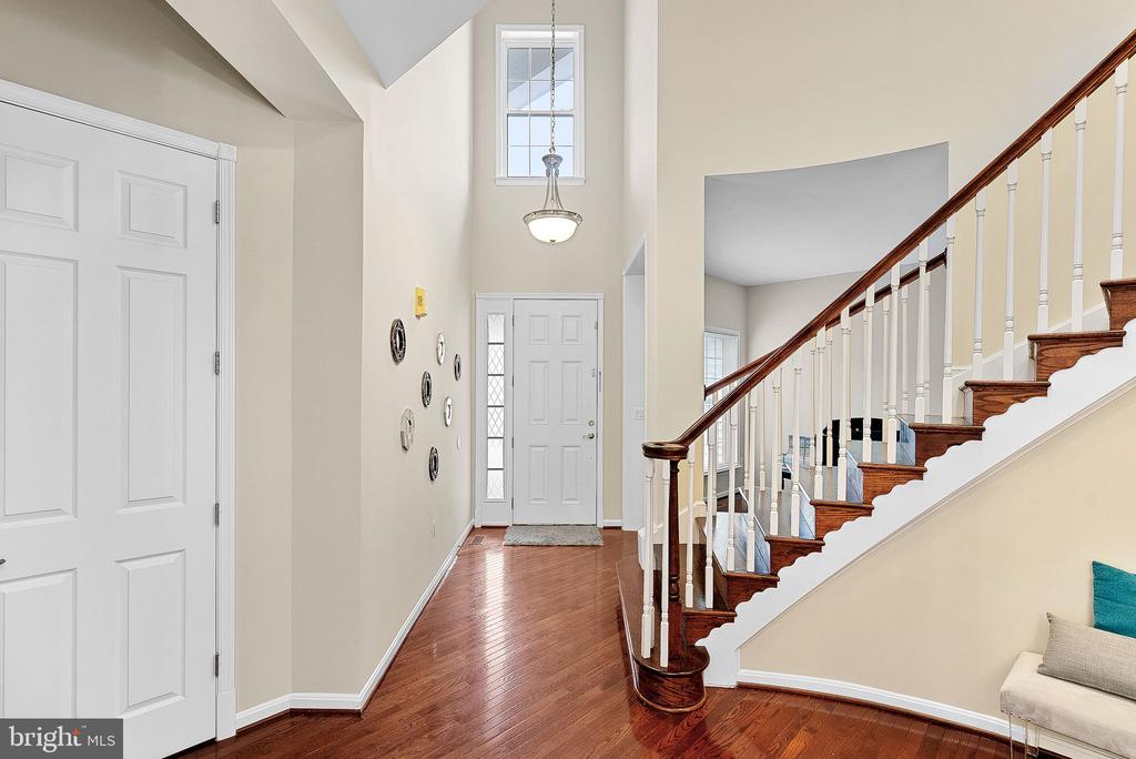2467 CYPRESS GREEN LANE