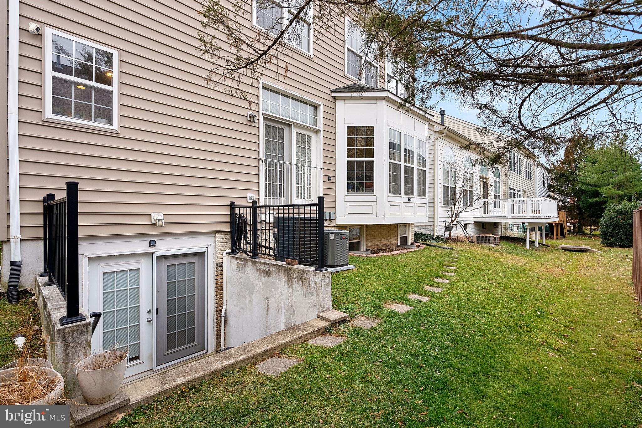 2467 CYPRESS GREEN LANE