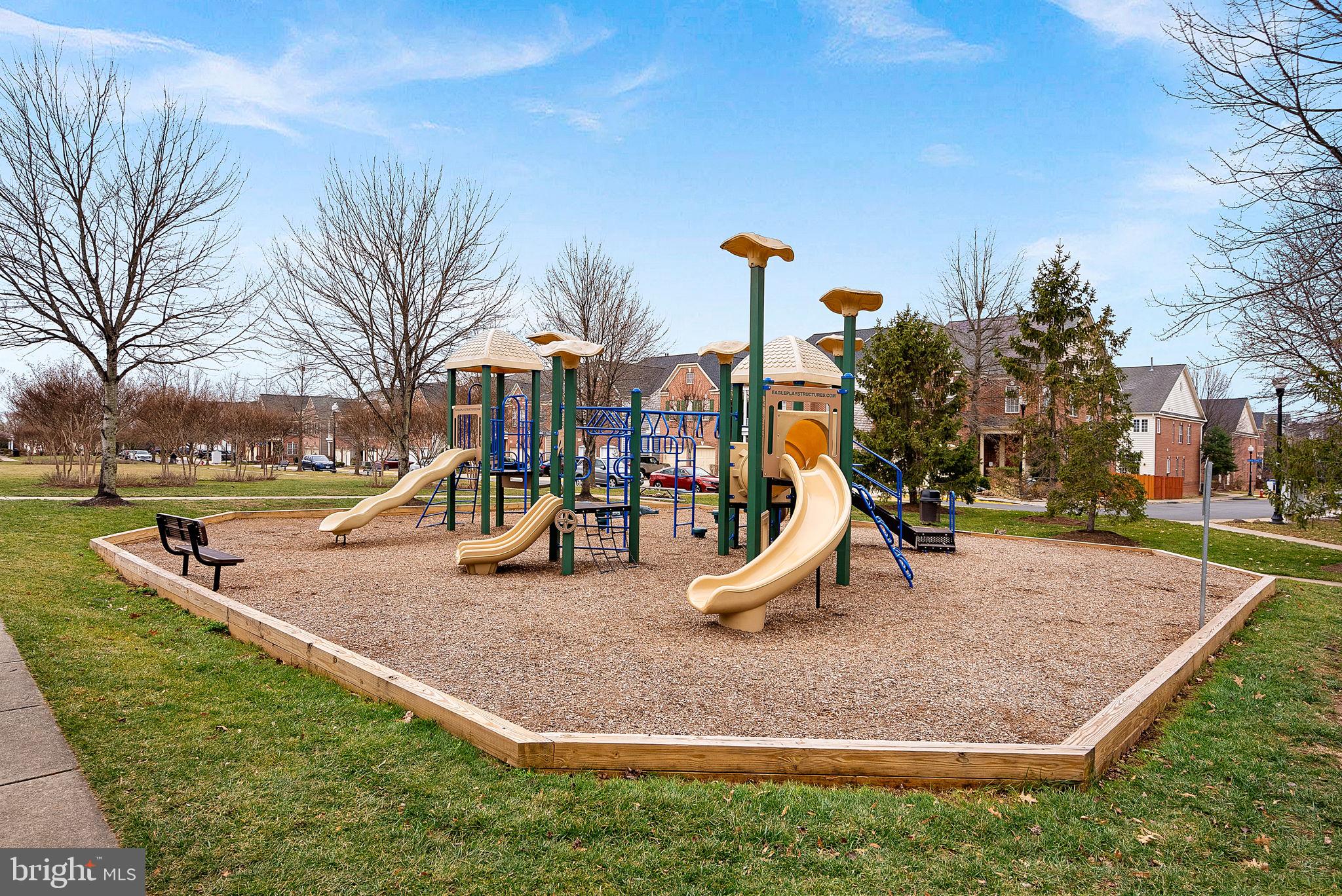 2467 CYPRESS GREEN LANE