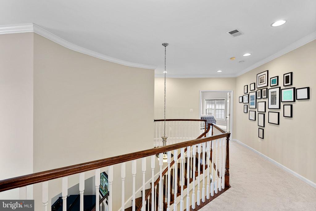 2467 CYPRESS GREEN LANE
