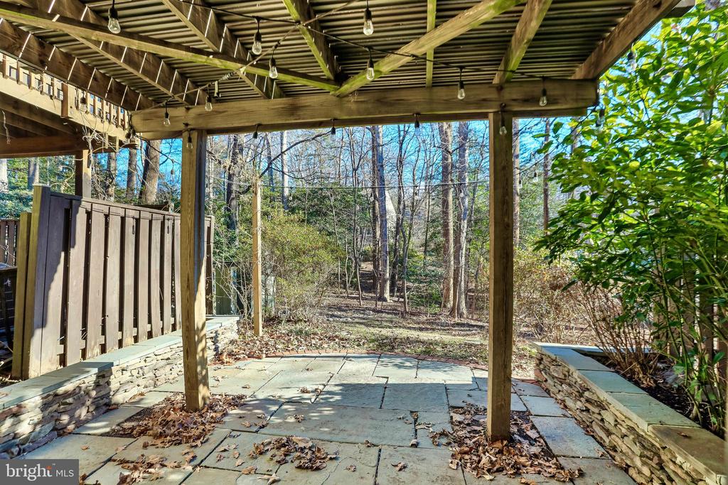2257 WHEELWRIGHT COURT
