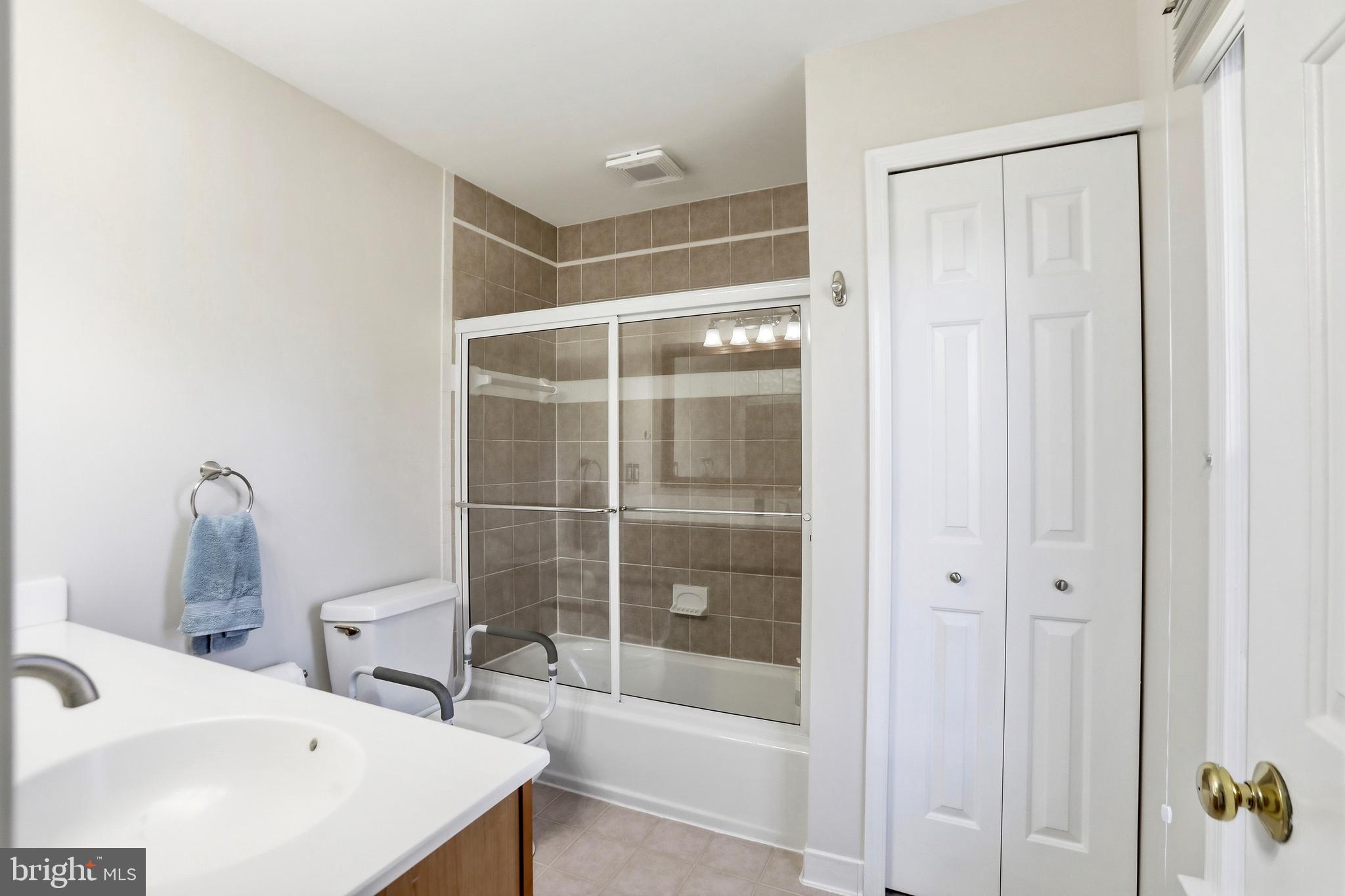 9202 ROCKEFELLER LANE