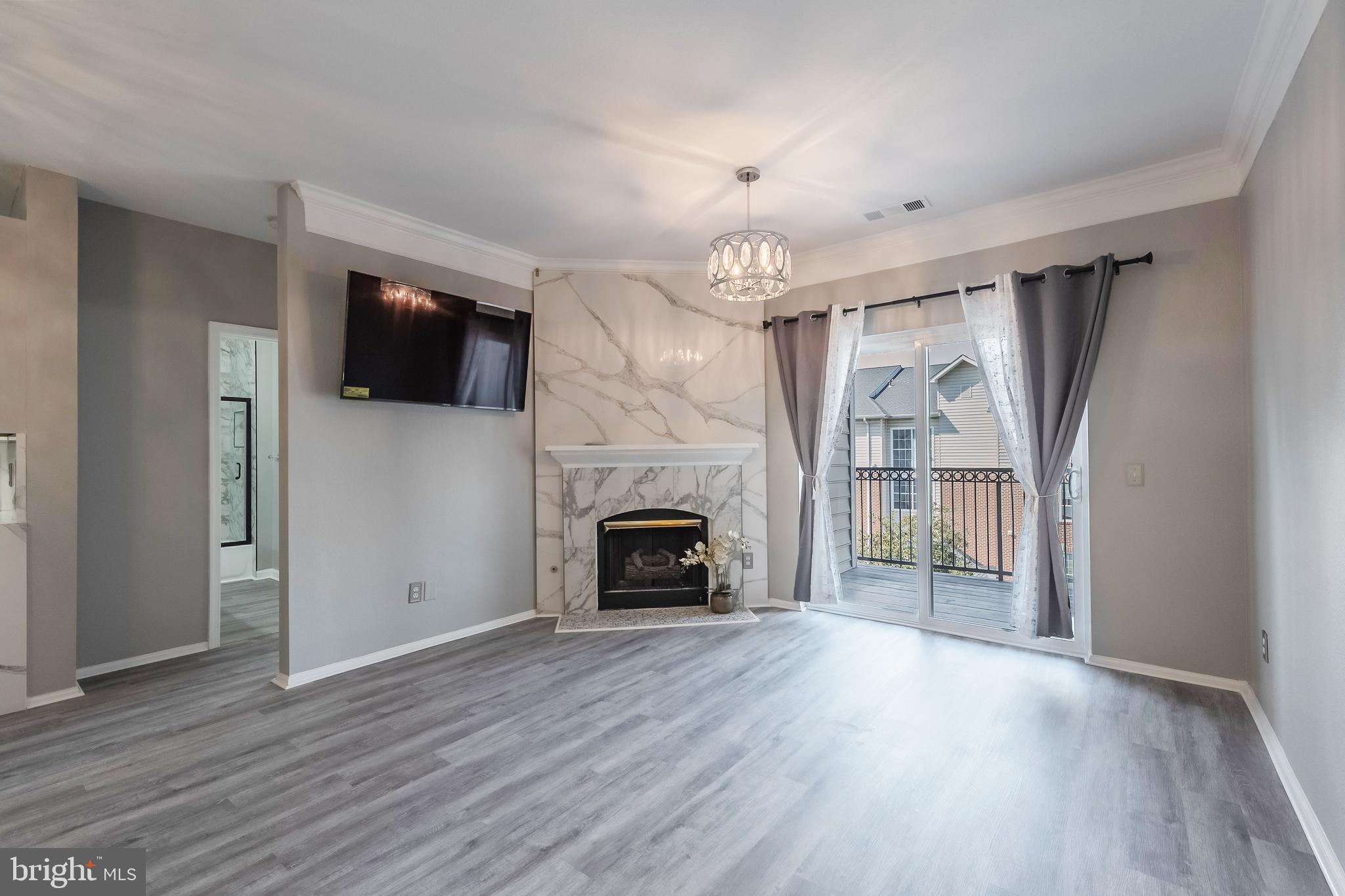 1581 SPRING GATE DRIVE 5403