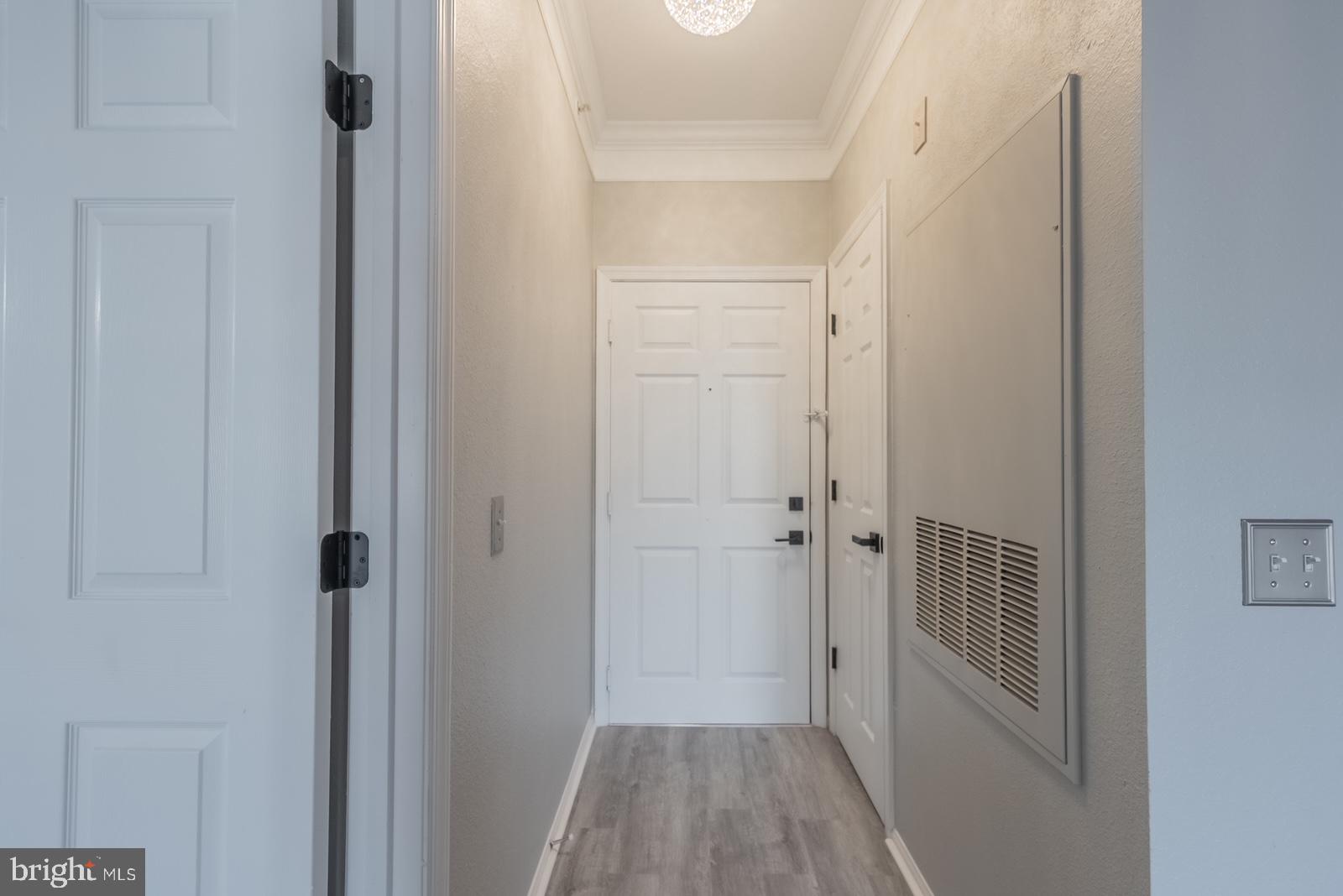 1581 SPRING GATE DRIVE 5403