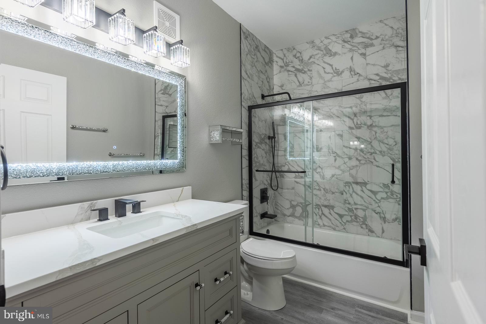 1581 SPRING GATE DRIVE 5403