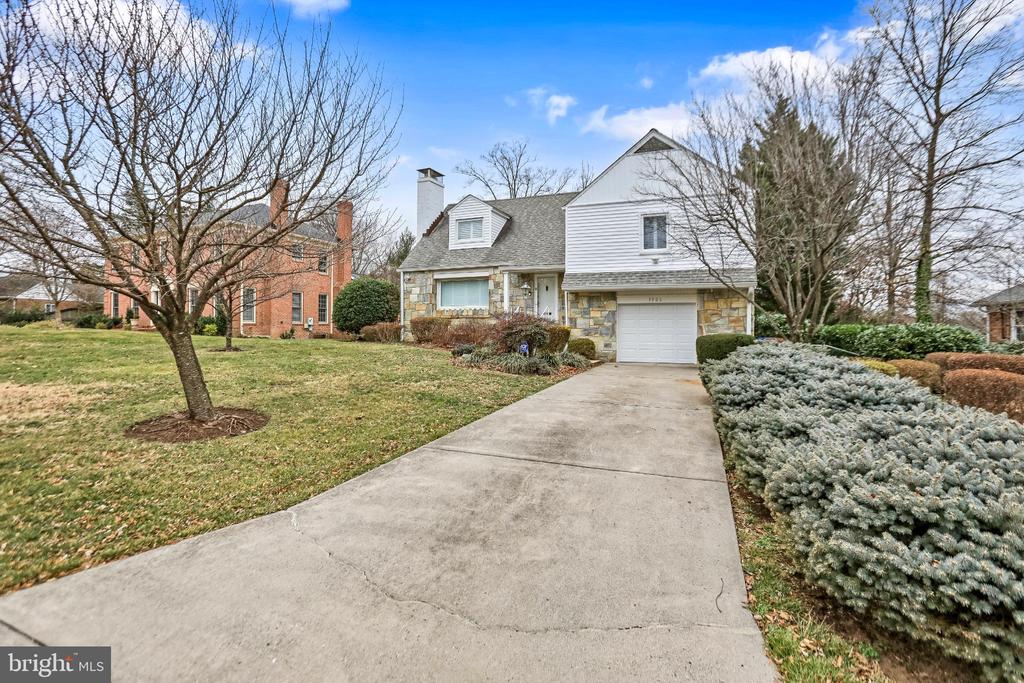 3906 RIDGE ROAD