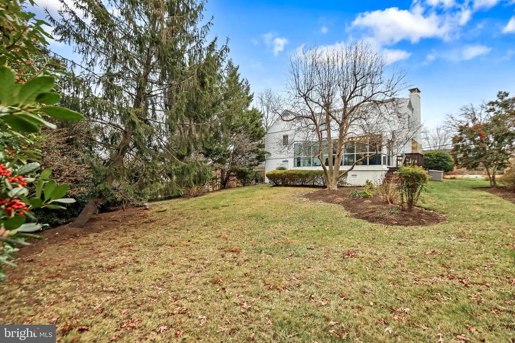 3906 RIDGE ROAD