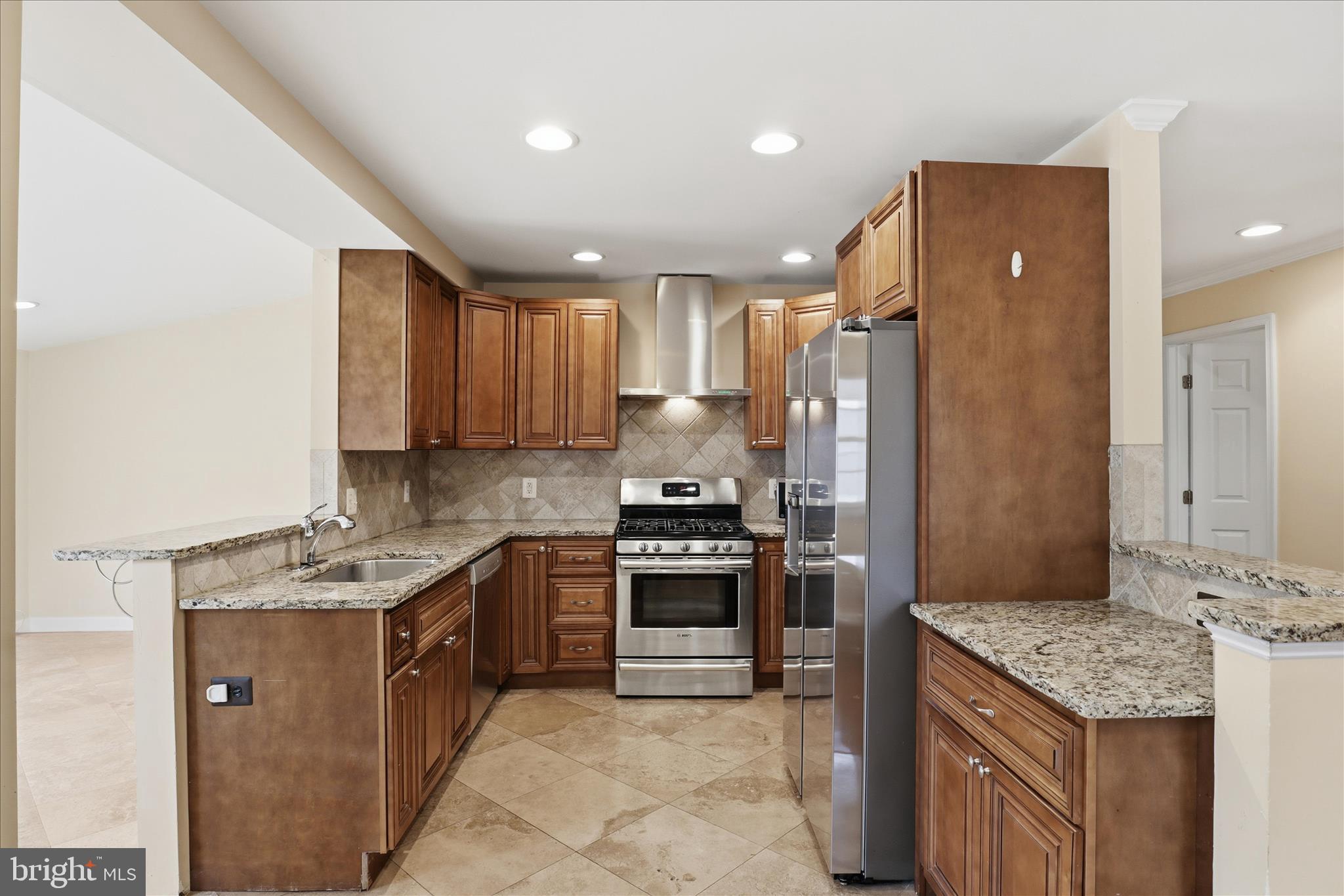 7416 SPORTSMAN DRIVE