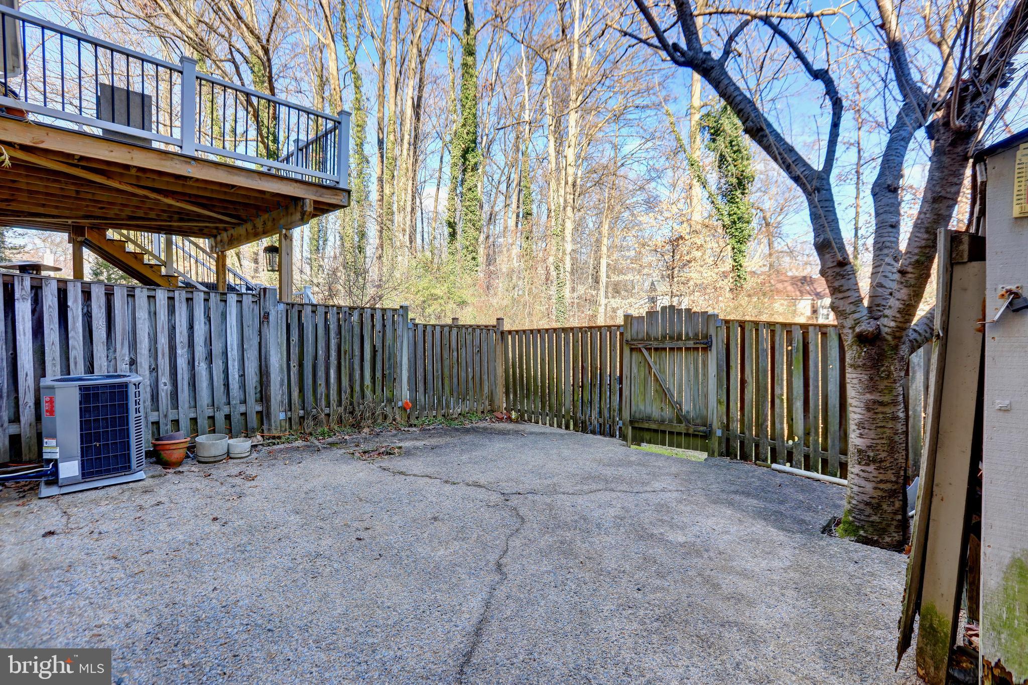 9473 CLOVERDALE COURT