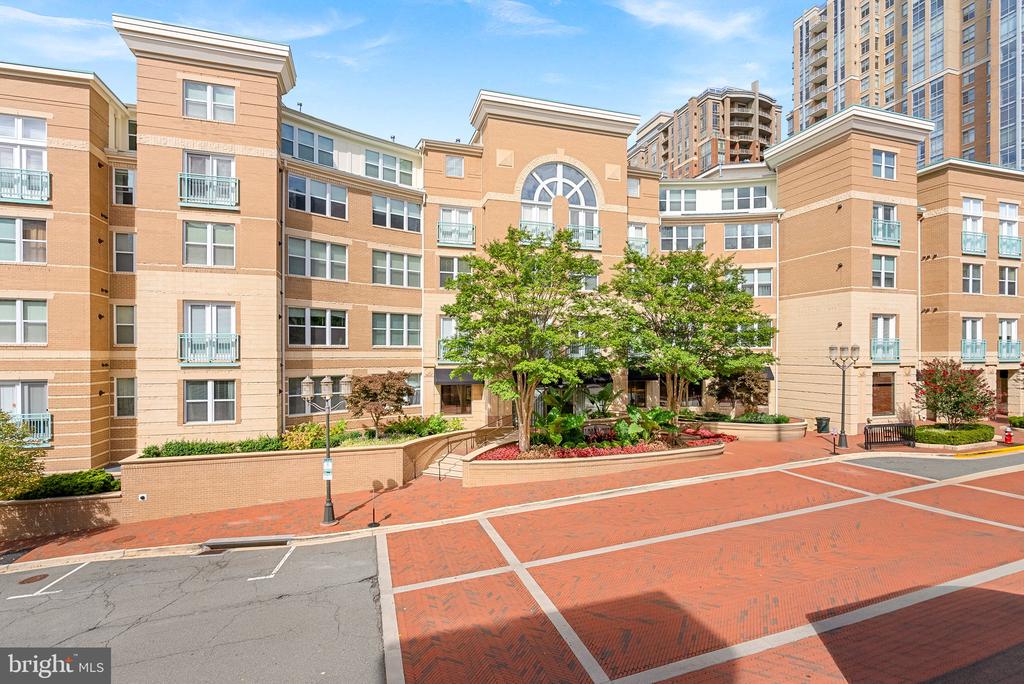 12000 MARKET STREET 457
